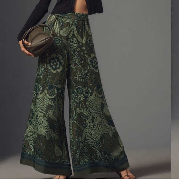 New Anthropologie x Farm Rio Satin Tiger Jungle Printed Pants Green Sz M - Picture 1 of 5
